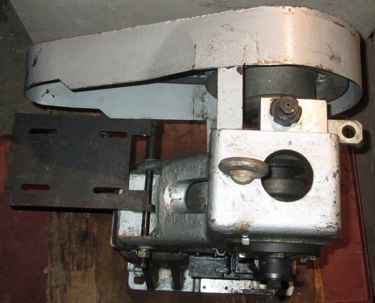 пресс настольный с кривошипно-шатунным механизмом действия и электрическим питанием ,  предназначен для операций холодной штамповки: вырубки, пробивки, гибки, неглубокой вытяжки , опрессовки  зажимов , скоб и наконечников на проводах  , таблетпресс  , таблетирование , габаритный размер - 480х280х600